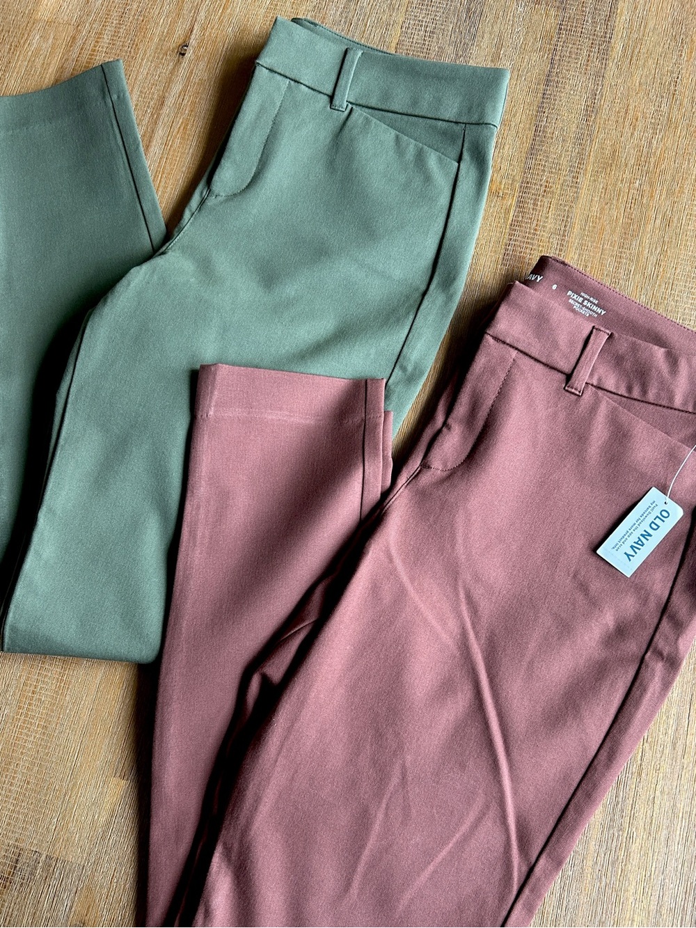 Lot of 2 Old Navy High-Rise Pixie Skinny Ankle Pants, size 6